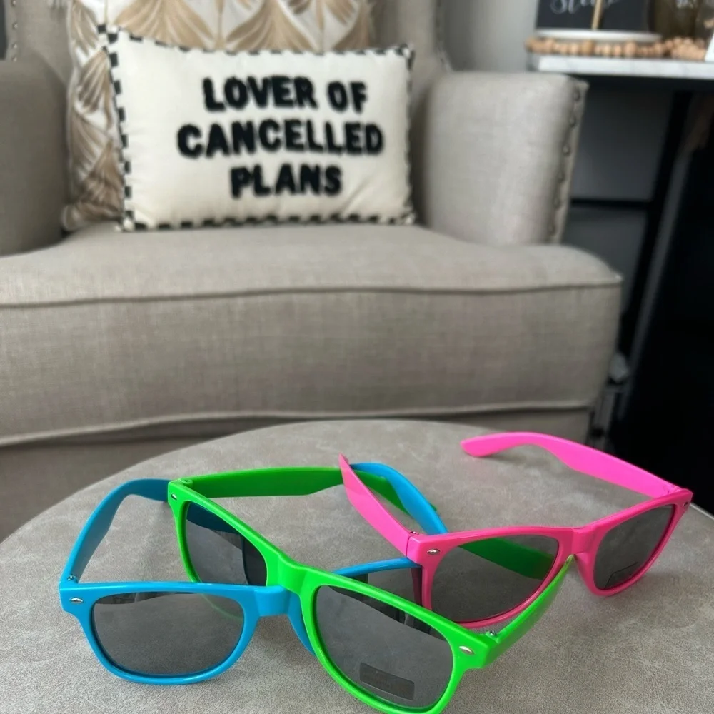✨NEW Stylish Neon Retro Blue mirror lens Sunglasses
